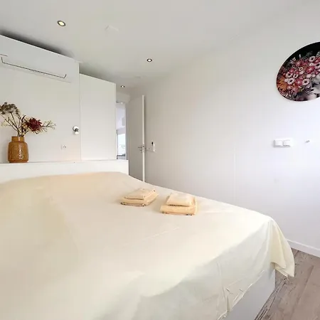 Casa De La Luz Botel